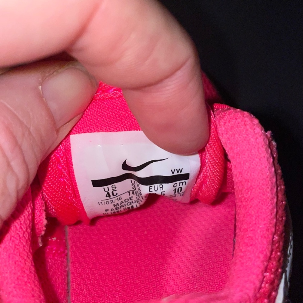 Tiny hot pink baby Nikes - Picture 4 of 4